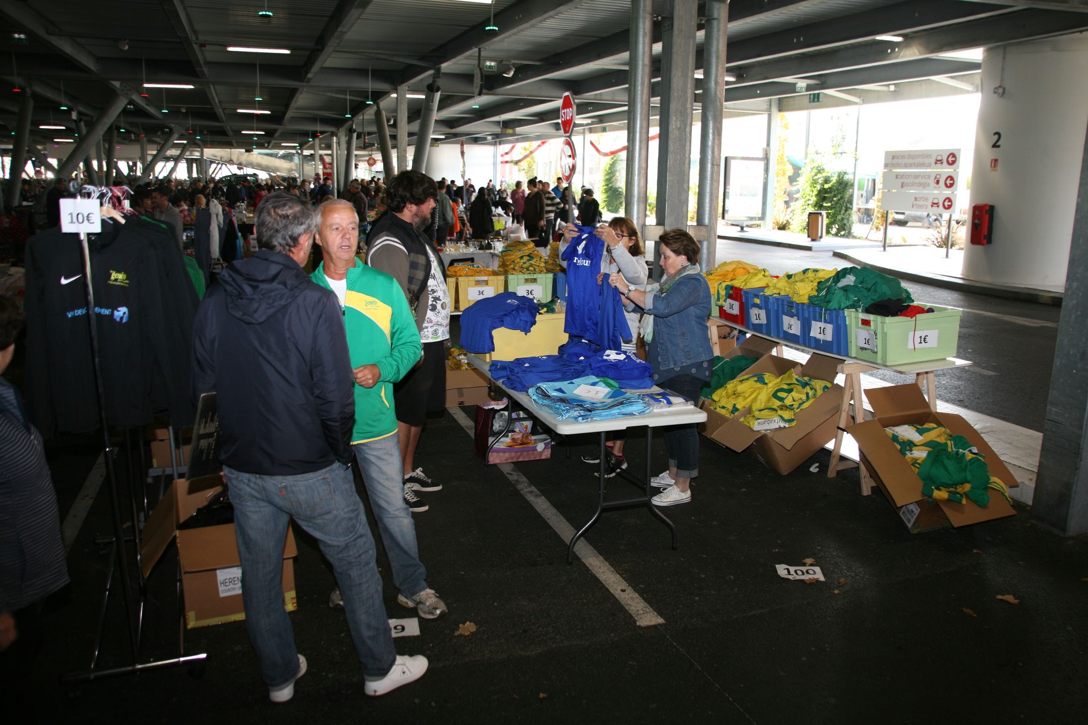 Stand Genêts