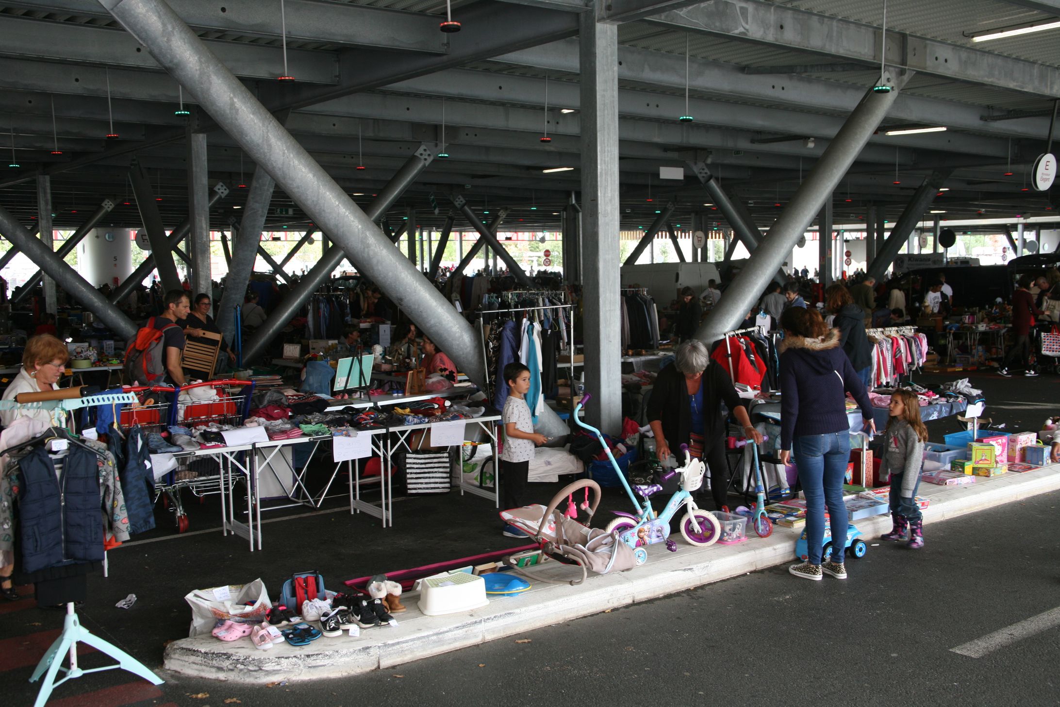 LE SUCCES DU VIDE GRENIER