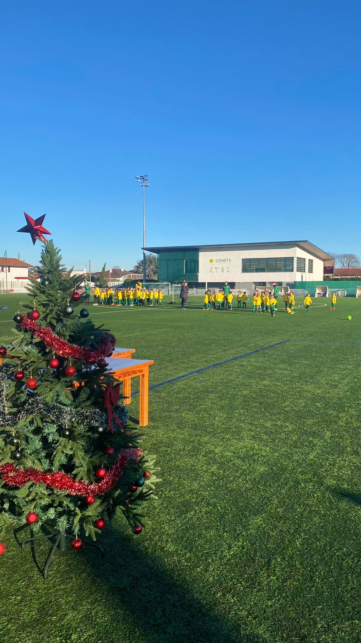 VISITE DU PERE NOEL A L'ECOLE DE FOOT