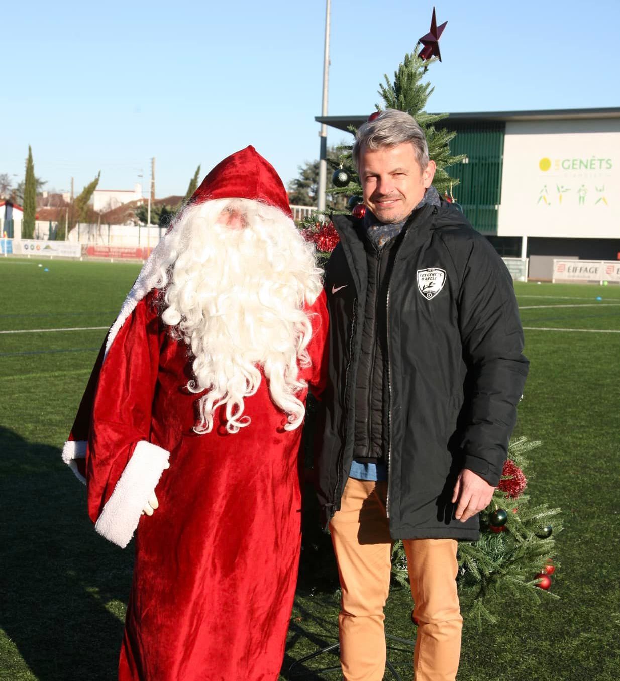 VISITE DU PERE NOEL A L'ECOLE DE FOOT