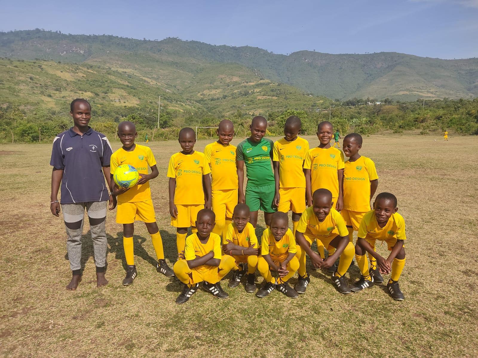 JOANES EN MISSION HUMANITAIRE AU KENYA